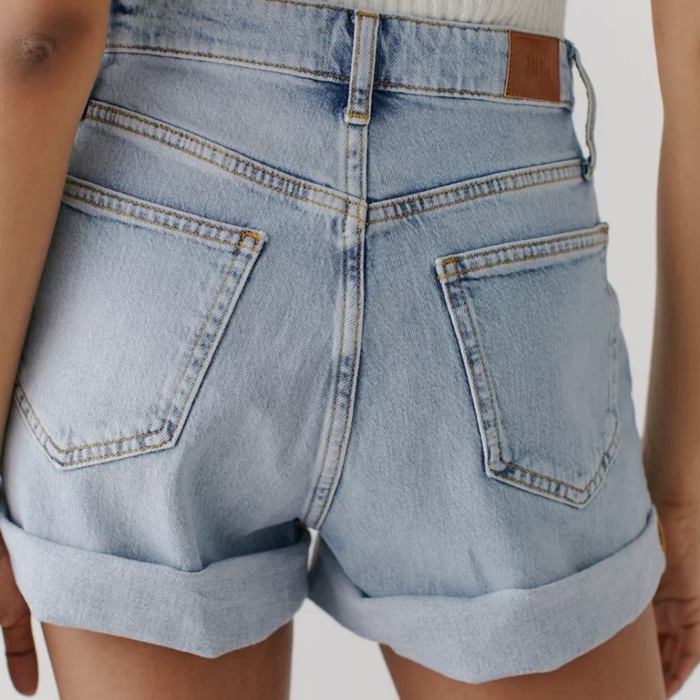 BDG Carrie Denim Shorts Light Wash size 26 - Picture 4 of 7